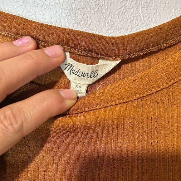 Madewell Semi-Sheer Ribbed Lettuce Hem Tee - Picture 6 of 6